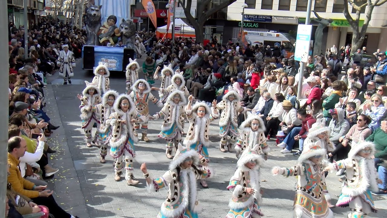 Ciudad Real disfruta un carnaval más de su Domingo de Piñata, este año con récord de participación