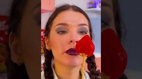 الفراولة الملبّسة بالتانغولو! تحدي الطعام الحلو! 🤩🍓