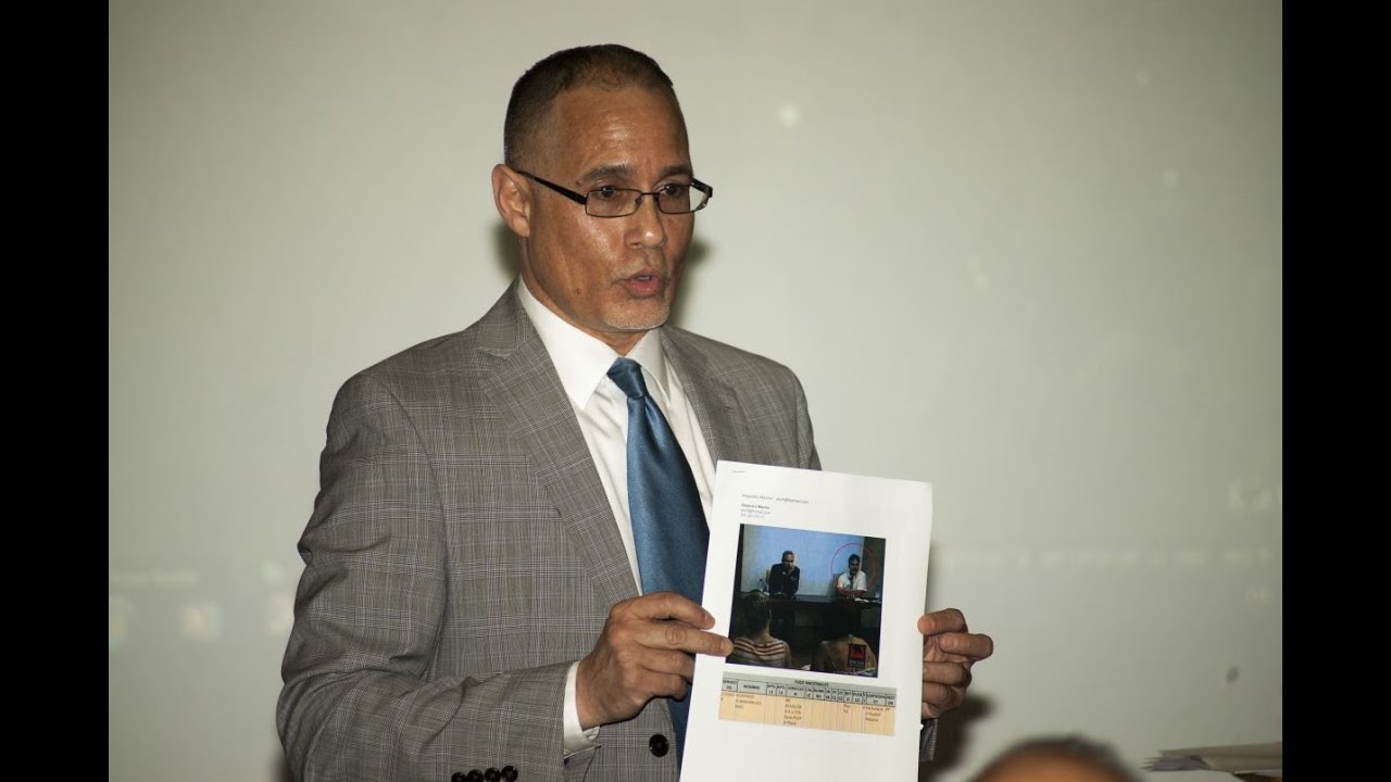 Luis Dominguez - Conferencia «Cuba: Diplomáticos y Espías»