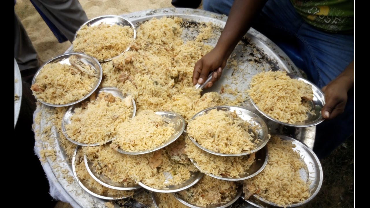 Indian Muslim Prepared Chicken Biryani in Village - YouTube