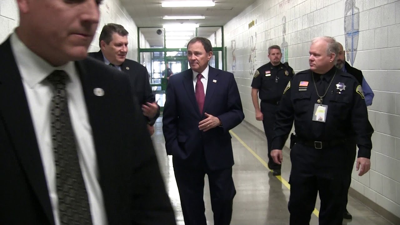 Governor Herbert Tours Offender Programs at Utah State Prison