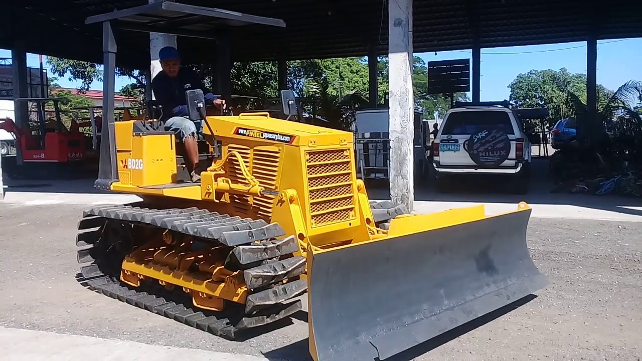 Bulldozer Mitsubishi BD2G - YouTube