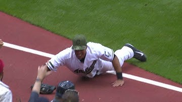 KC@CLE: Brantley makes a tough diving grab in left