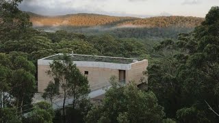 A House Built on a Cliff Where Nobody Thought It Could Be