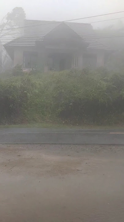 Detik Detik Badai Hujan Deras Disertai Petir Dan Angin Ribut #shorts #viral #trending