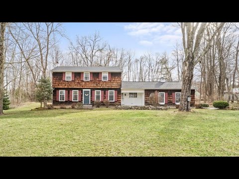 10 Stonewall Drive, Queensbury, NY home video tour