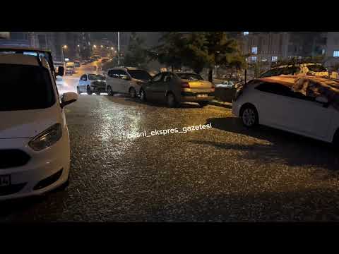 Besni’de Fındık Büyüklüğünde Dolu Etkili Oldu