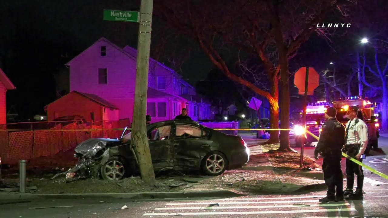 NYPD Cop Seriously Injured in Queens Car Crash - YouTube