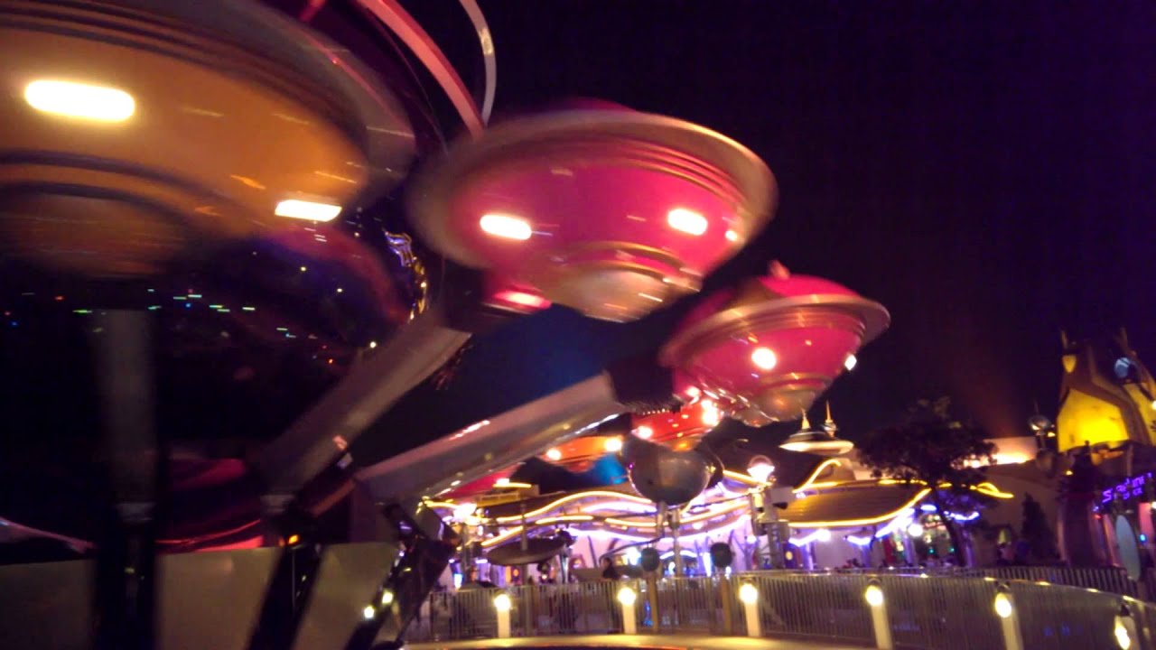 香港迪士尼三日遊 明日世界 太空飛碟 Youtube