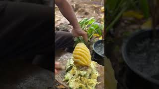 How to peel and cut a pineapple #youtubeshort #foodie #foodporn #fruits #yummy #pineapple