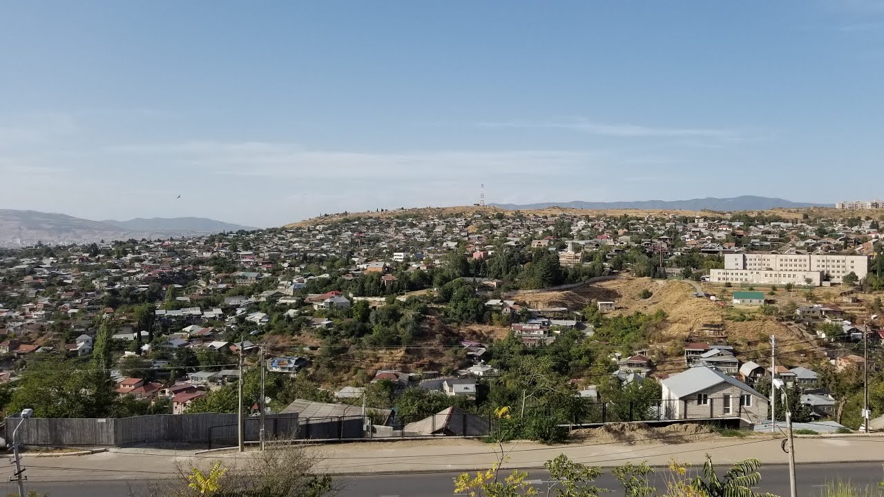 13.09.2022 Tbilisi. Орхеви. поселок Тетри Хеви. 156-ая школа