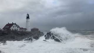 Portland Head Light Gets Hit By Big Waves (Jan 2022)