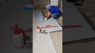 Керамогранит KERAMA MARAZZI приклеиваем на полусухую стяжку тёплого пола, клей Церезит СМ16