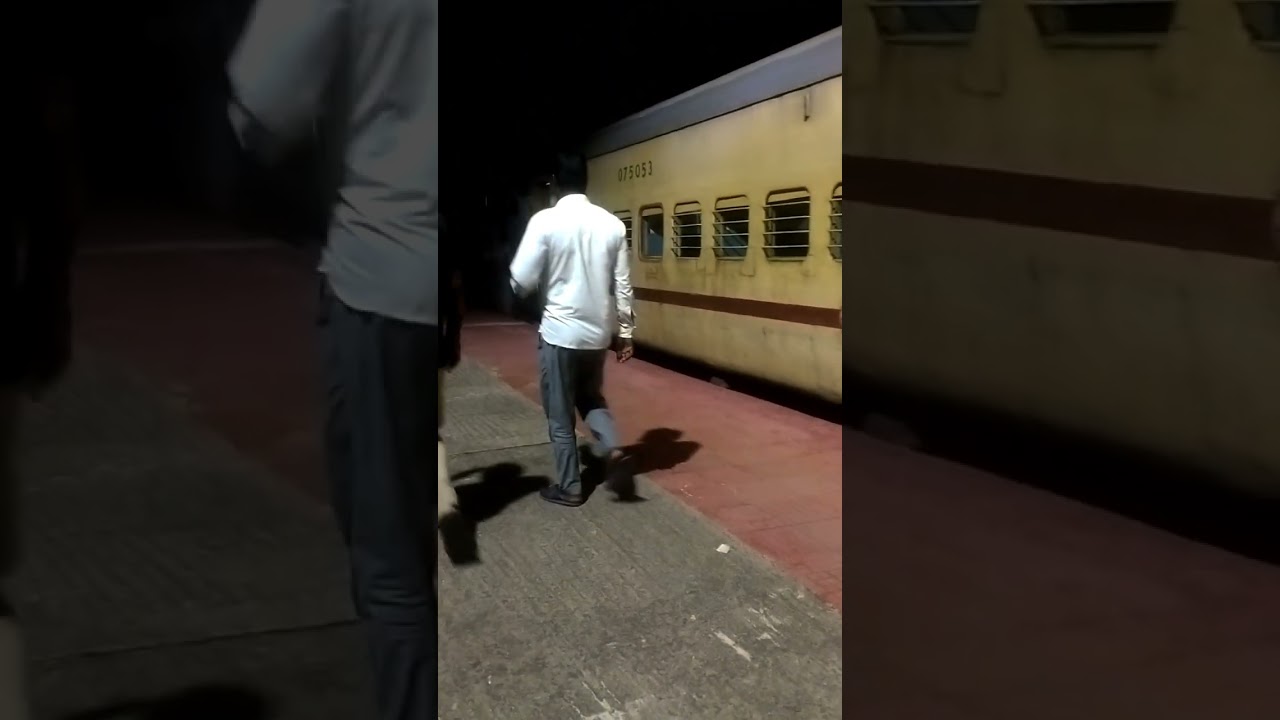 " Azimganj Katwa Express leaves at 6:40 pm every day # Howrah Government # YouTube viral video