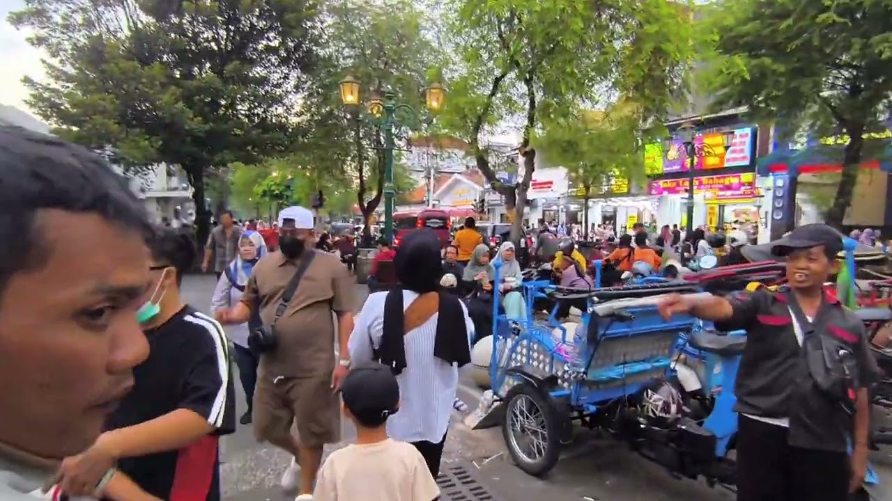 Jalan-jalan di Malioboro, Yogyakarta