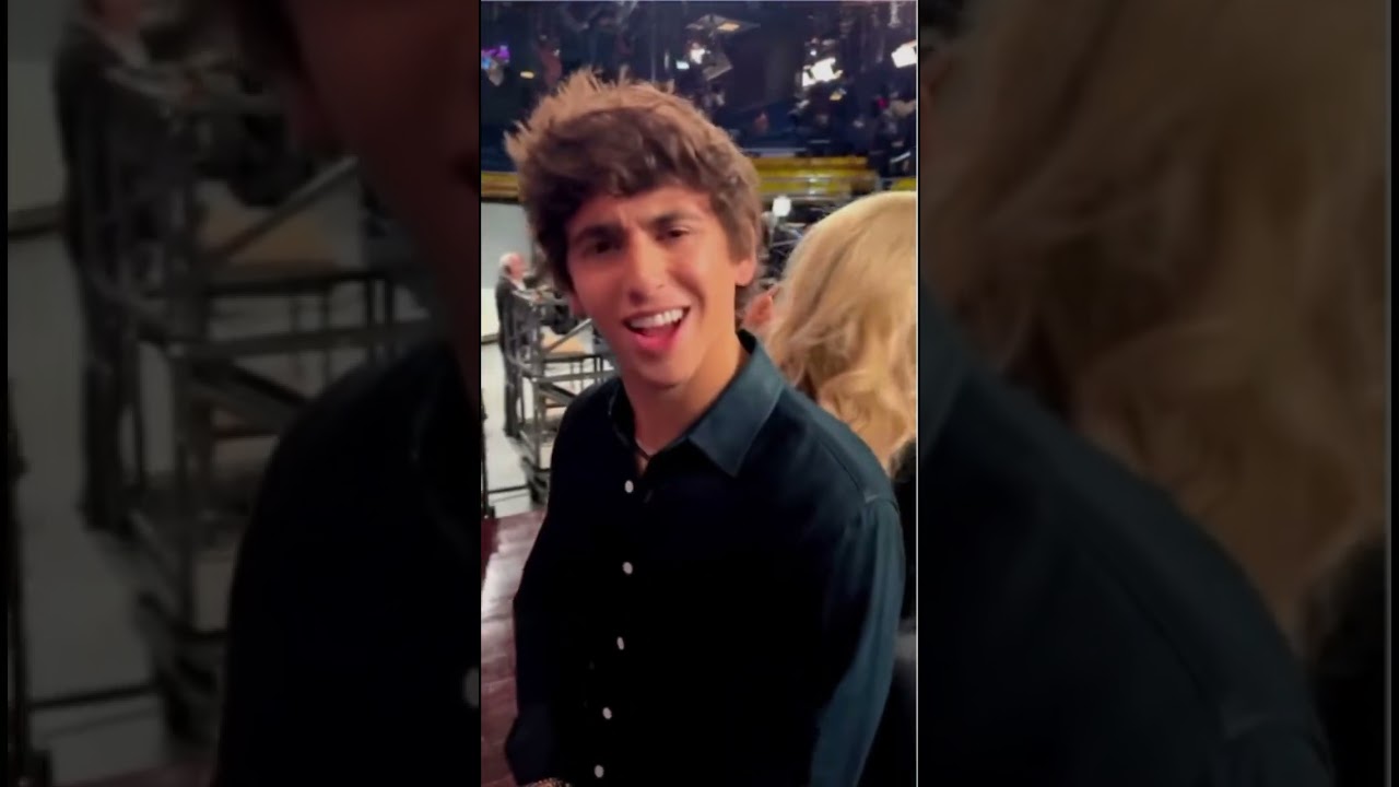 wake up in the morning and i step outside 😻