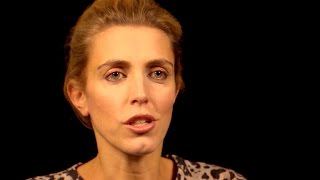 Celebrity CBS News women on the front line: Clarissa Ward Net Worth