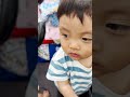 三つ子と三つ子の荷物を載せて保育園から帰る
