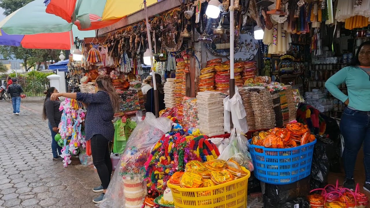 comprando en el mercado de esquipulas/chiquimula/GUATEMALA,