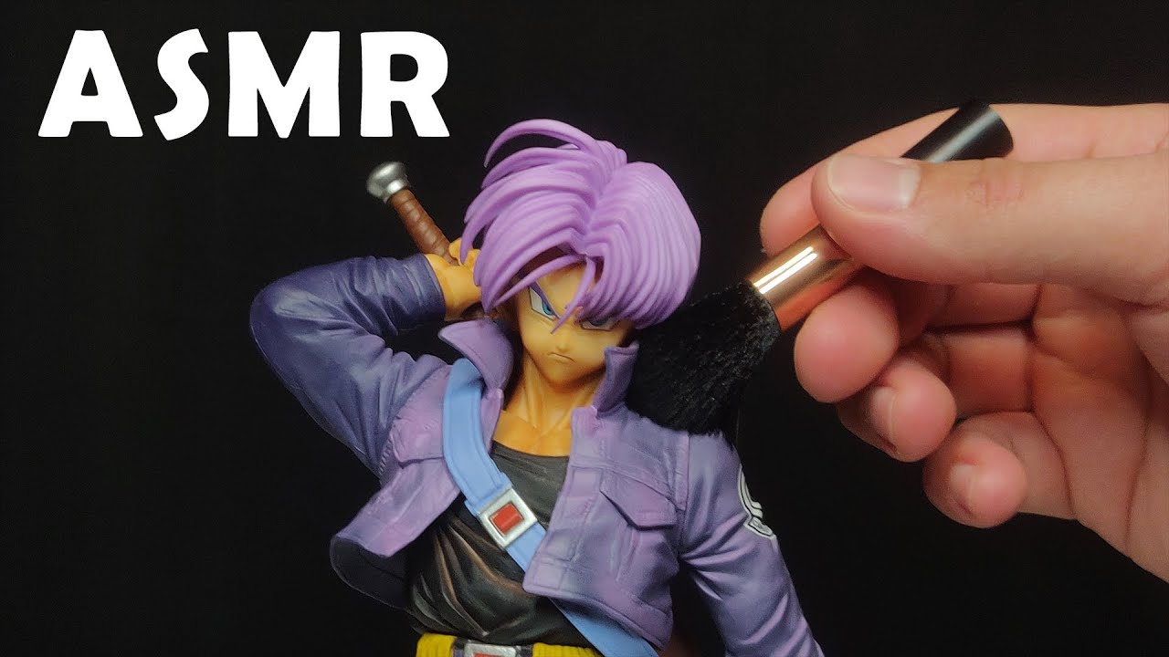 ASMR - Je nettoie mes Figurines (Brushing & Whispering)