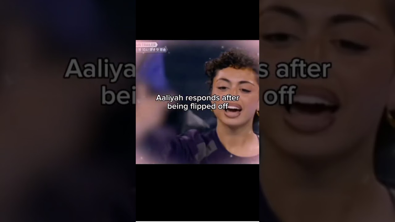 rihey flipping aaliyah off 