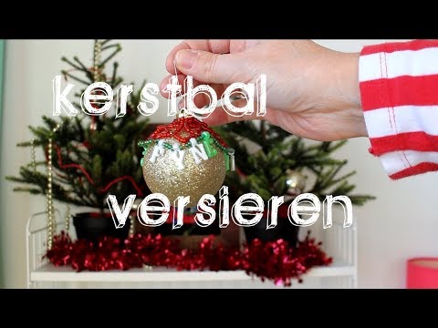 Video: Kerstballen Met Kralen: Hoe U Uzelf Kunt Weven