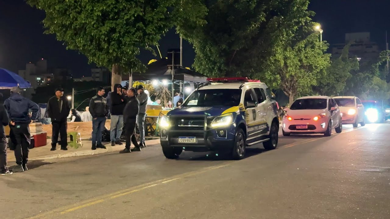 Night Classic Car Meet! Pure Nostalgia Under the Lights! 🌙🔥