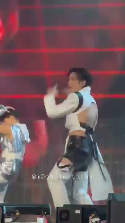 Dude!!!!!!!!!!!! I am not okay!!!!!!!! Build - Mommae #kinnporschetheseries #vegaspete #build #sexy