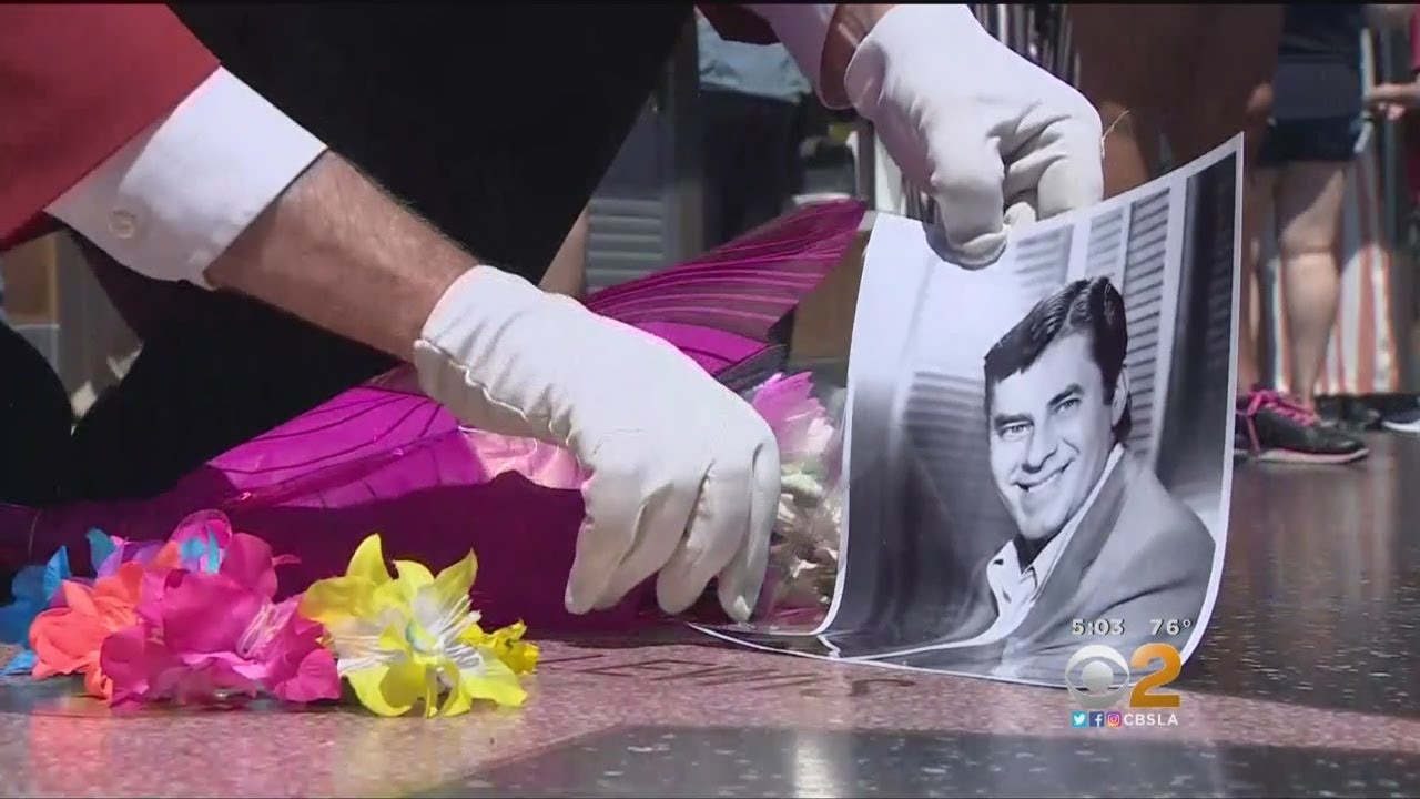Fans, Celebs Mourn Loss Of Comedy Genius Jerry Lewis