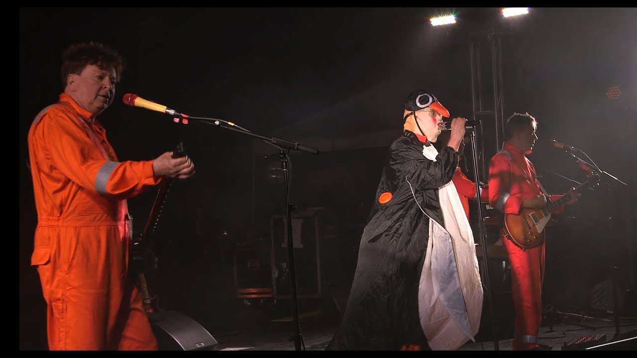DEVO Beautiful World / The Girl Can't Help It LIVE Oakland CA 6/30/18 - 2 Cam Mix