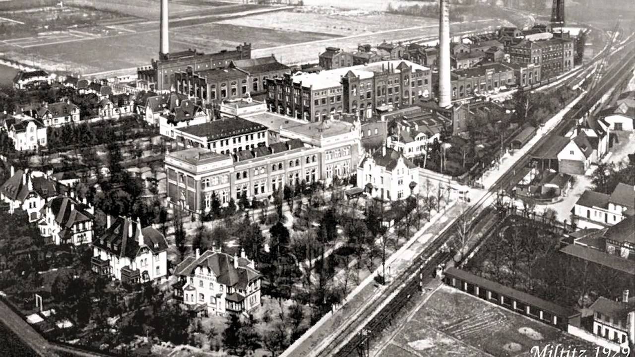 Bell Flavor and Fragrance Celebrating a Century of Legendary Senses 1912-2012