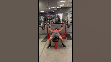 Benching 225 Vs 315 For The First Time! #shorts