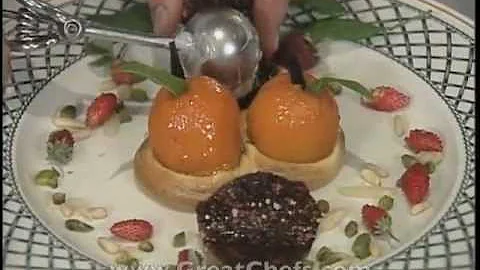 Polished Orange-Red Apricots on Brioche from Chef Marc Janodet - DayDayNews