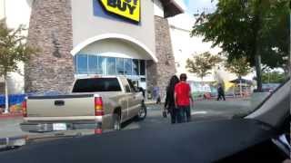 2012 BLACK FRIDAY - BEST BUY - PEOPLE IN LINE 1 WEEK BEFORE !