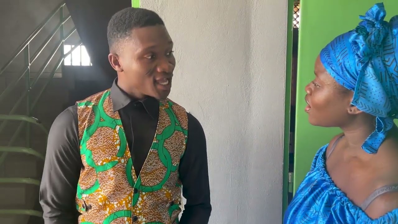 Le Commercial. Épisode 2 : Un soldat au front 😂