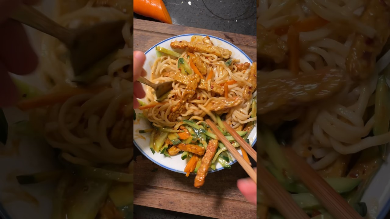 Life is better with this 15-minute balanced peanut sauce noodle 