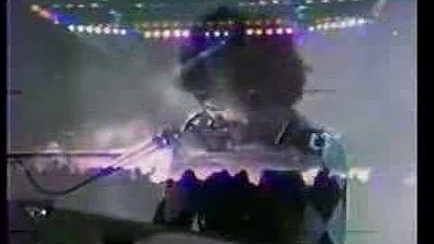 QUEEN - WE WILL ROCK YOU / WE ARE THE CHAMPIONS