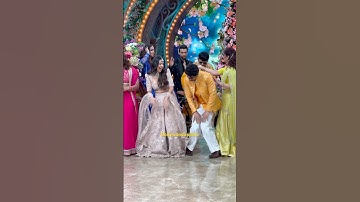 #ishamalviya and #abhishekkumar together dancing feeling song #biggboss #shorts