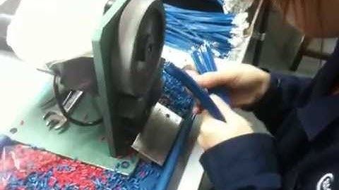 Half stripping wire twisting machine WPM-3T