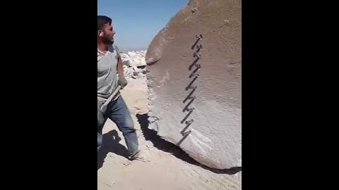 Rock Splitting | The way this rock splits | feather and wedges rock splitting