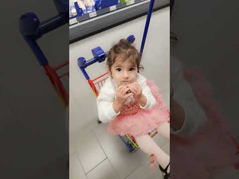 ضحكت عليي وخلتني جرها   