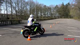 Bijzondere Manoeuvre Motor Langzame Slalom Van Buuren Opleidingen