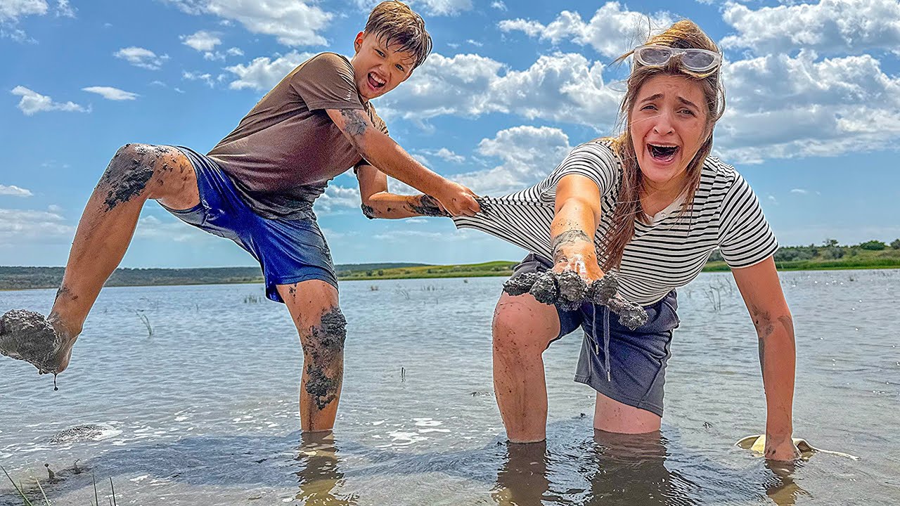 MARIA s-a BLOCAT în MLAȘTINĂ/SINGURI în mijlocul LACULUI