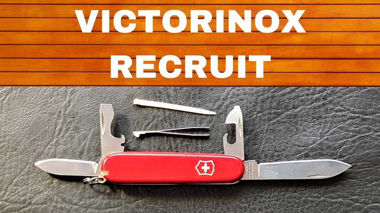 Victorinox Swiss Army Knife Whittling Book, Gift Edition: Fun, Easy-to-Make  Projects with Your Swiss Army Knife (Fox Chapel Publishing) 43 Useful 