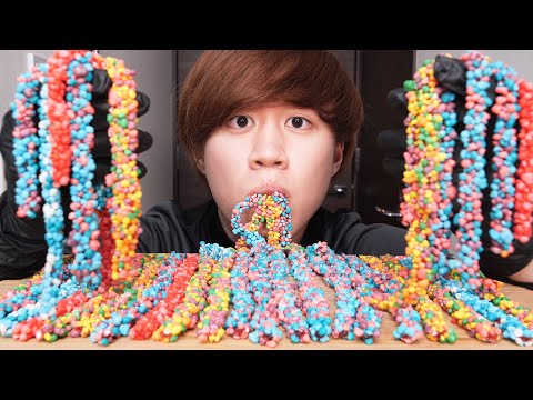 Eating lots of Korea's popular rope candy is the best