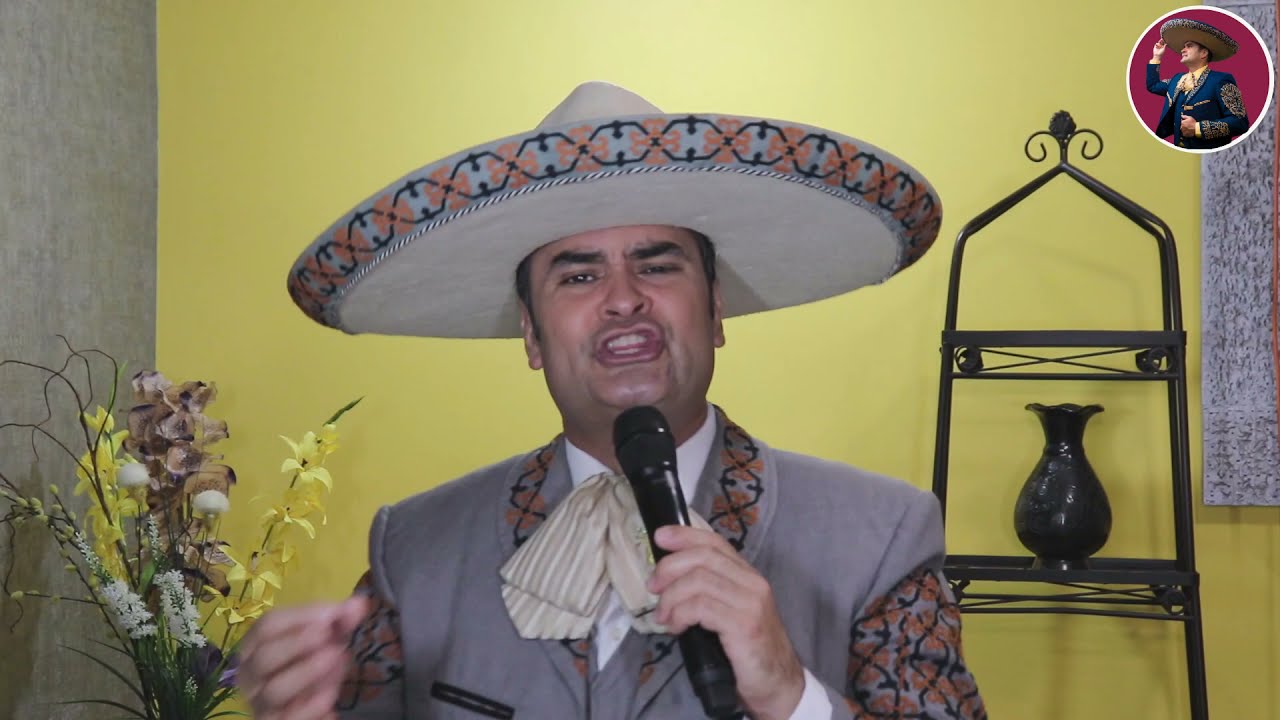 A la mas bella de las flores auf YouTube ansehen