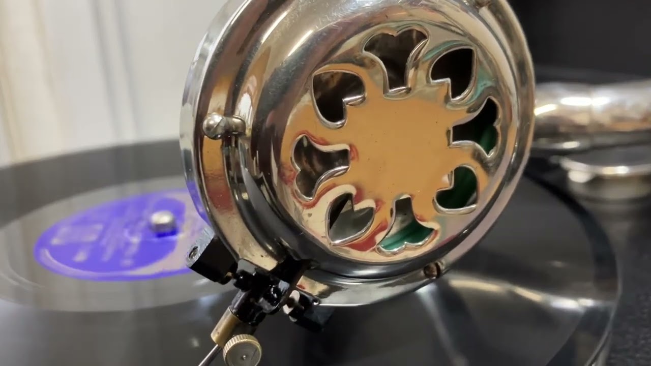 The Clouds Will Soon Roll By ( Jack Hylton’s Orchestra - 1932 ) Maxitone Gramophone 