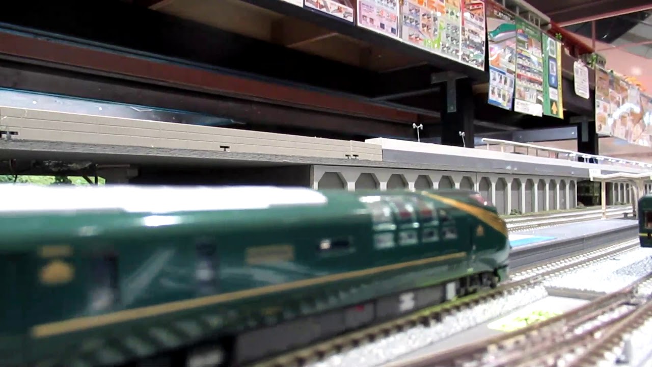 【実車音入り】Nゲージ「トワイライト瑞風」駅入線シーン再現 - YouTube