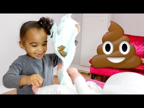 2 YEAR OLD CHANGES POOPY DIAPER - SamiasLife