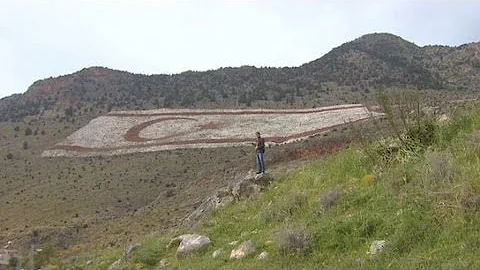 Can bank crisis unite a divided Cyprus?